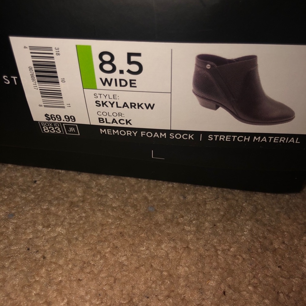 Boots - Picture 3 of 3